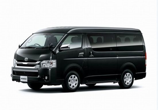 8-13座豐田商務(wù)租車