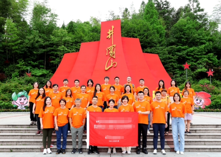 井岡山團(tuán)建拓展，怎樣挑選優(yōu)質(zhì)場(chǎng)地？